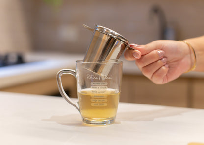 Kit com Caneca Rotina Matinal + Infusor de Chá