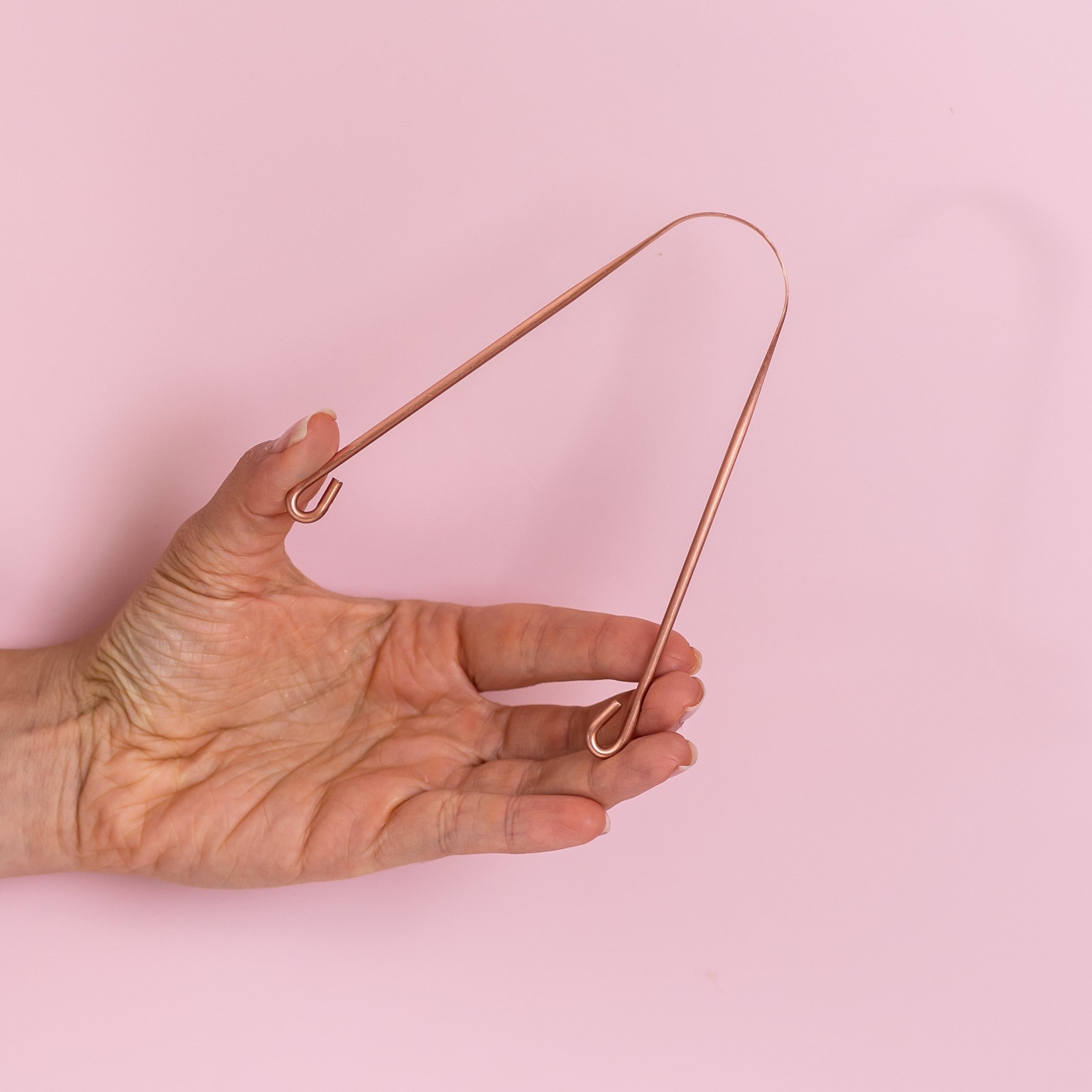 Raspador de Língua Cobre Puro - Modelo Prático